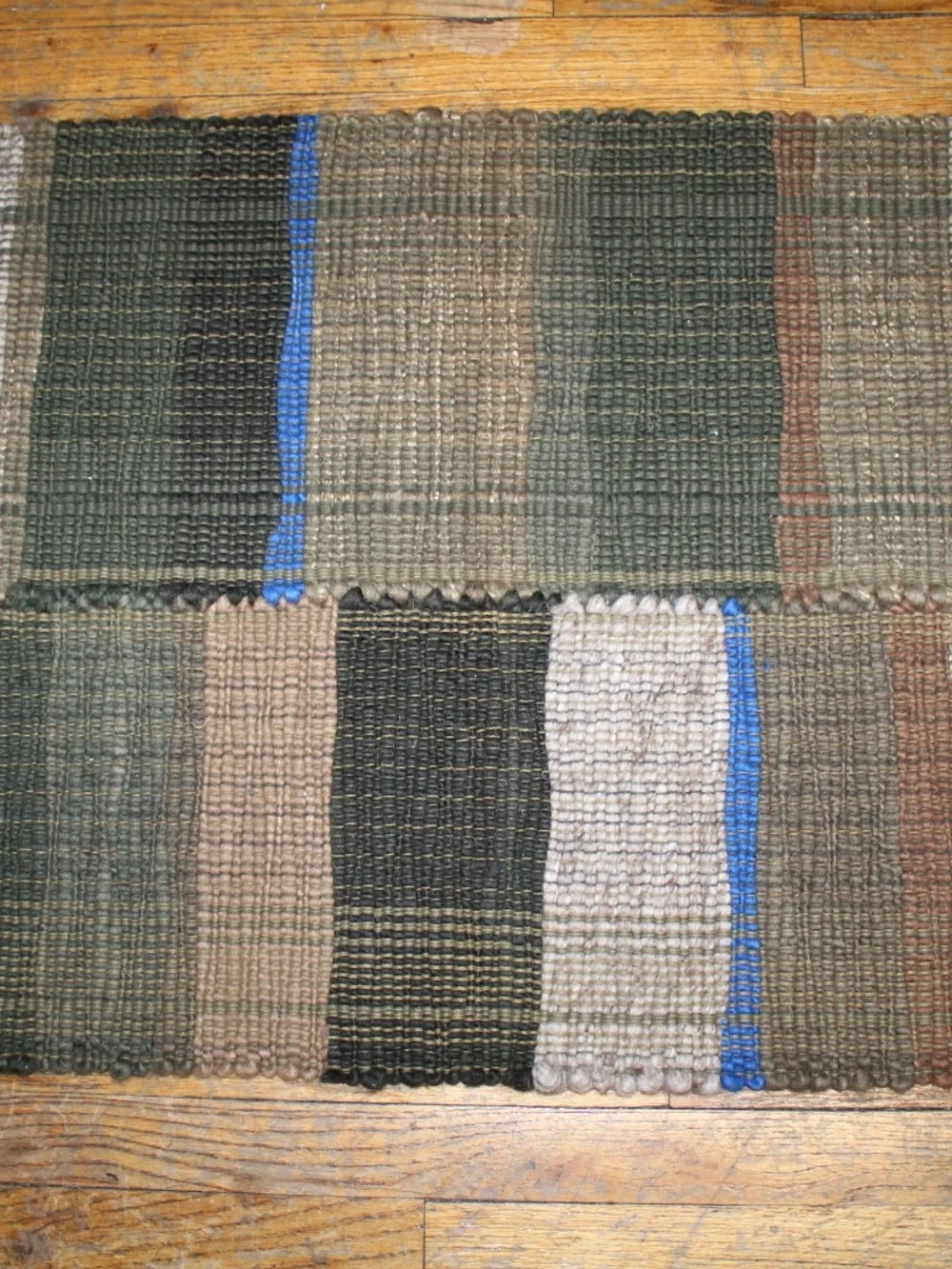 Williams Sonoma Hadloom Cut Shuttle Weave Rug. Sz. 2